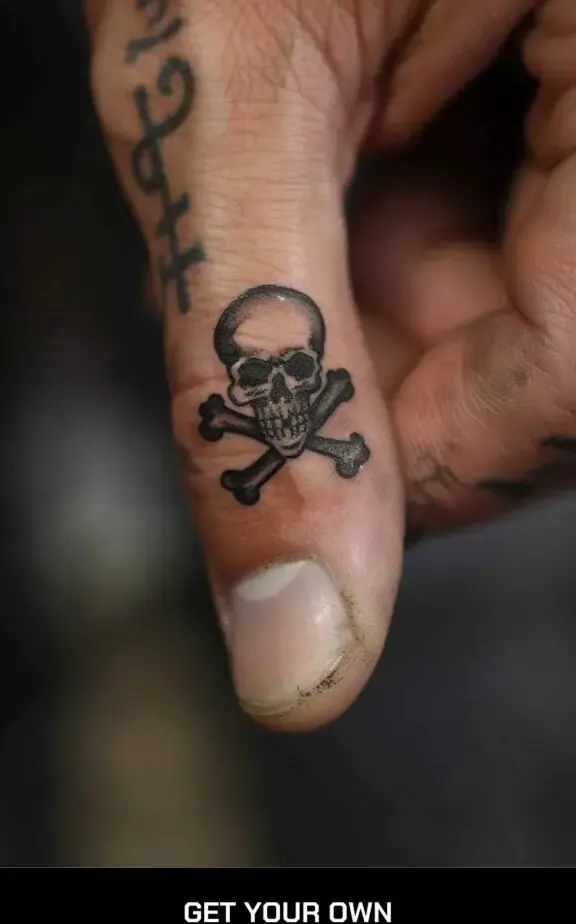 skull finger tattoo design